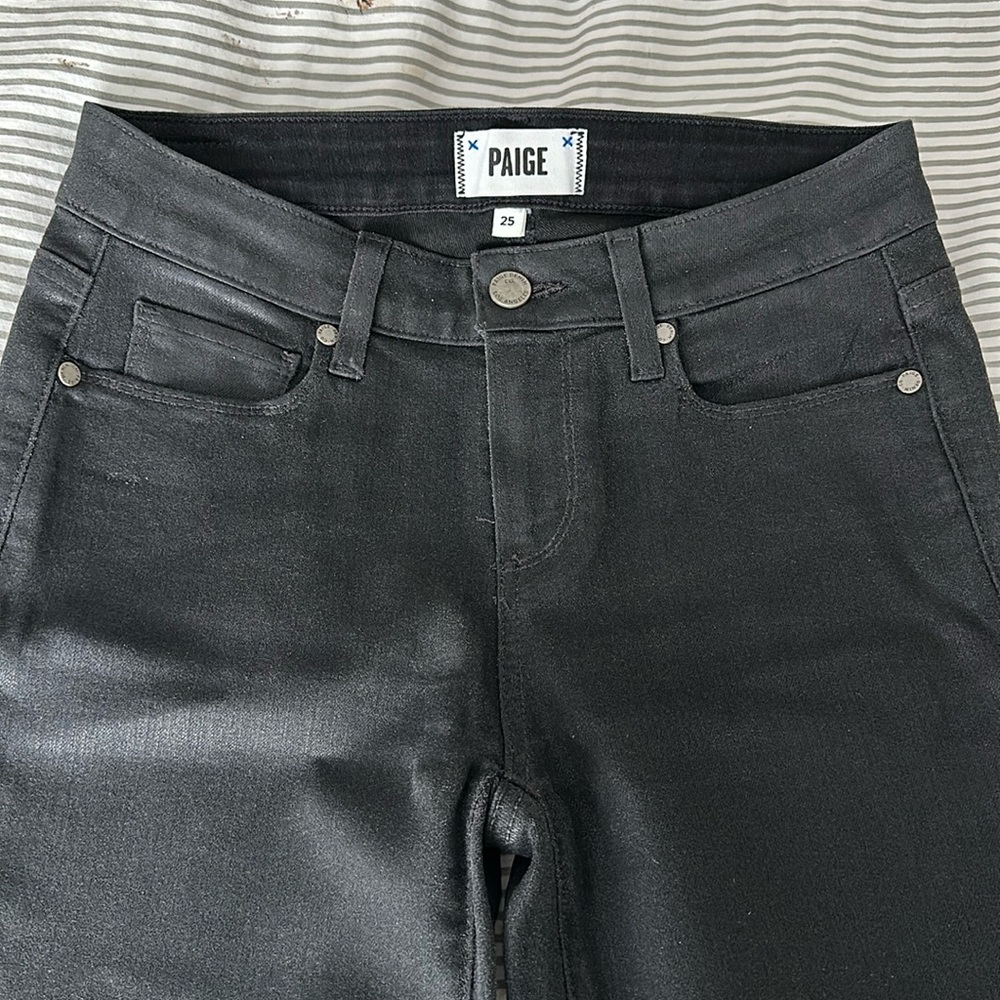 Paige size 25 black skinny jeans